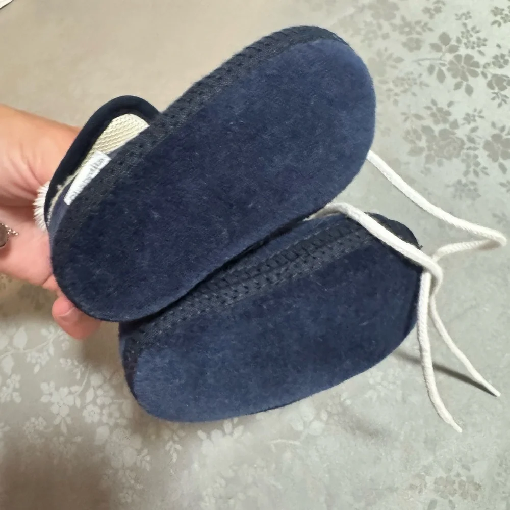 Kids Navy Faux-Fur Lined Lace-Up Shoes